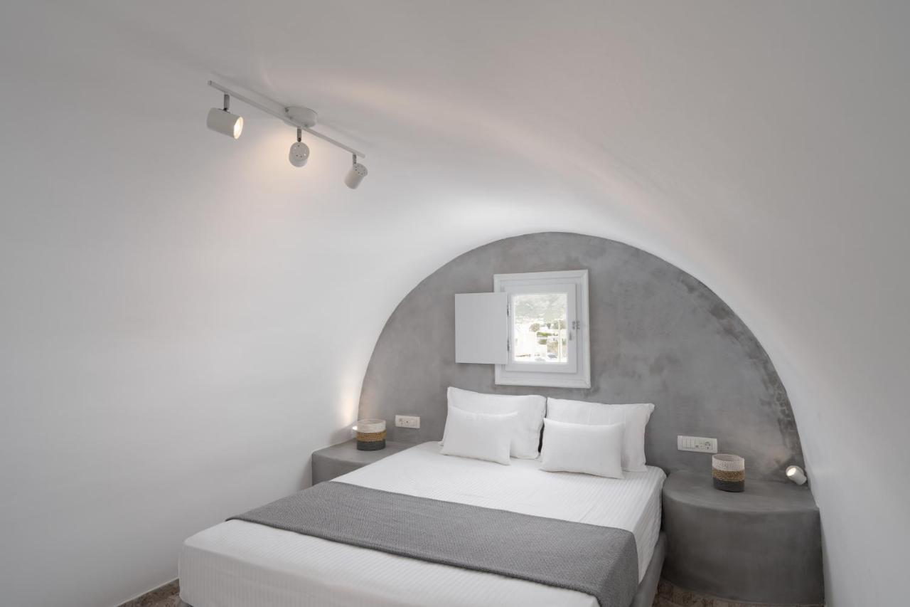 White Lily Suites & Lofts - Adults Only 16 Plus Playa de Perivolos Exterior foto