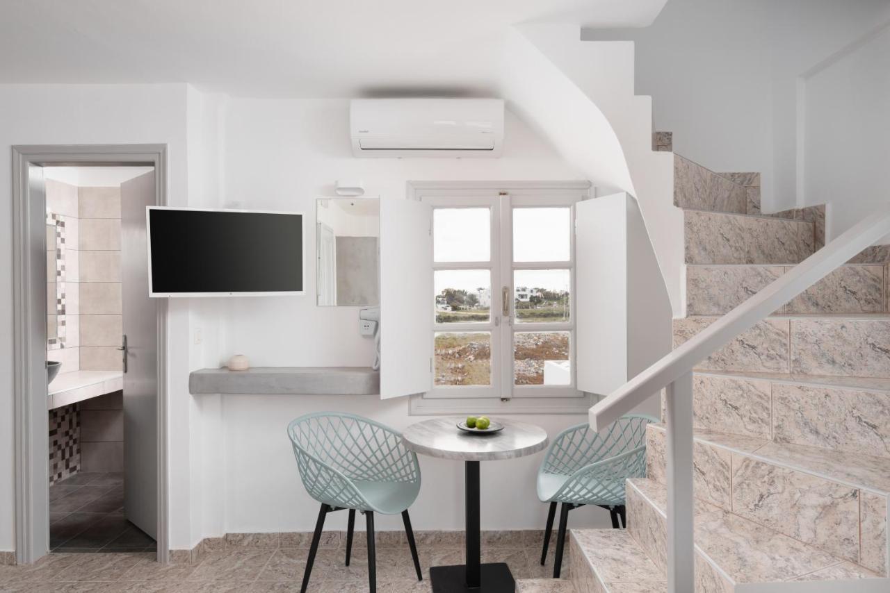 White Lily Suites & Lofts - Adults Only 16 Plus Playa de Perivolos Exterior foto