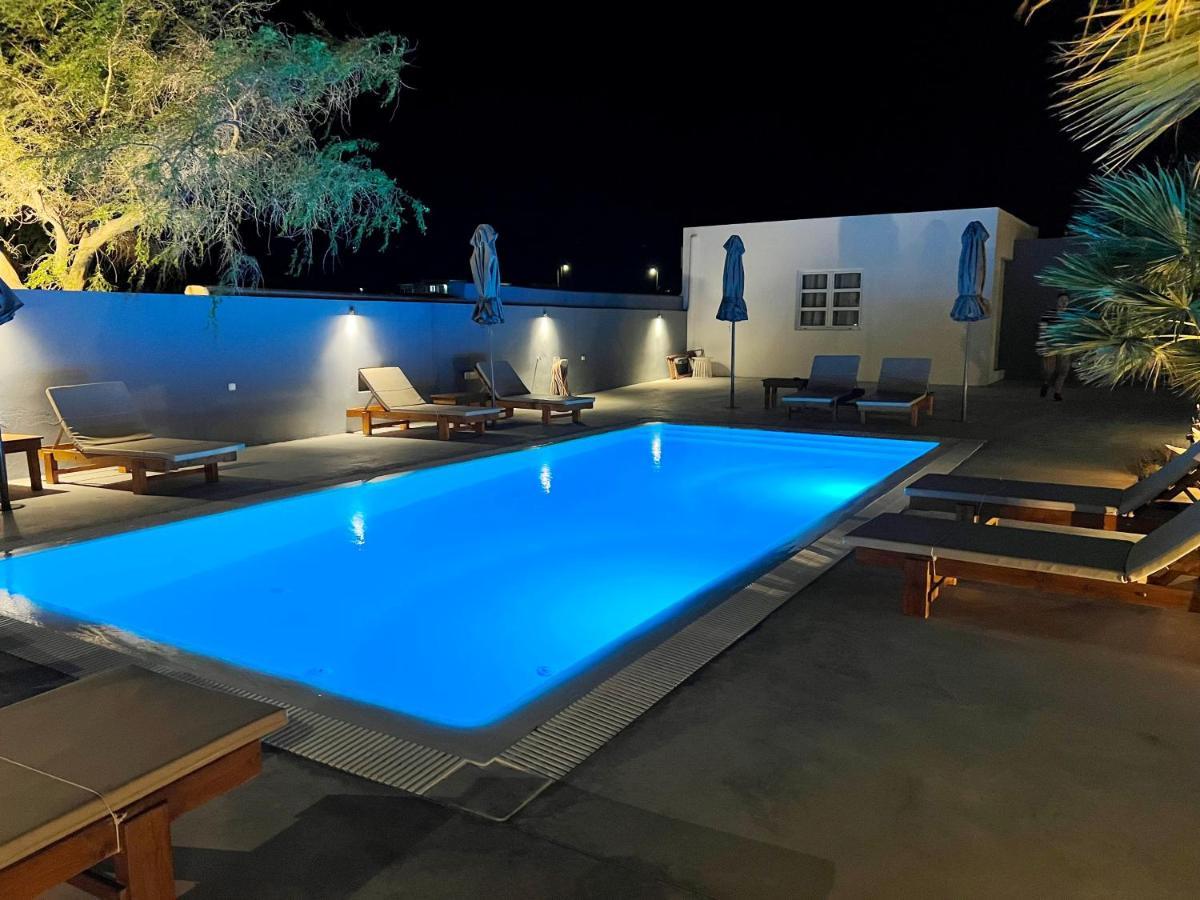 White Lily Suites & Lofts - Adults Only 16 Plus Playa de Perivolos Exterior foto