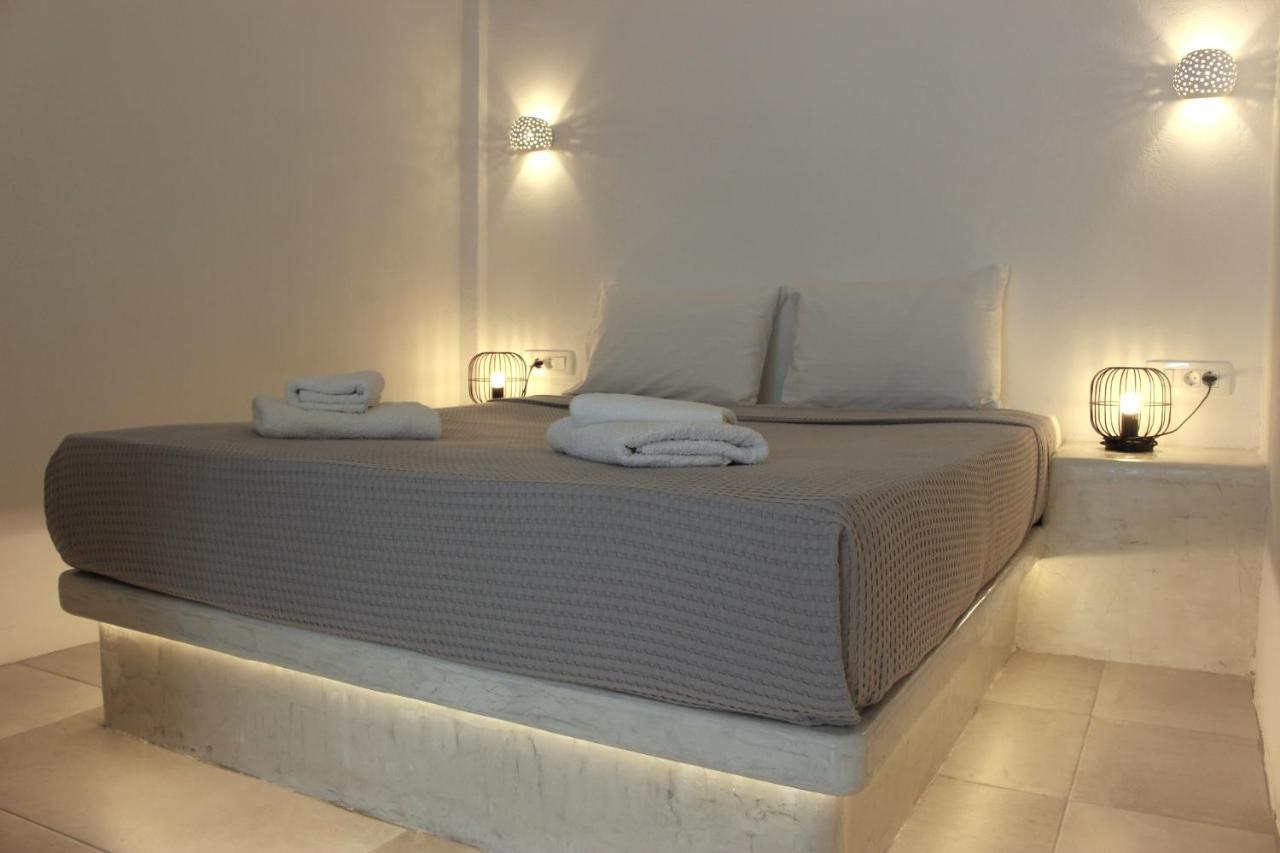 White Lily Suites & Lofts - Adults Only 16 Plus Playa de Perivolos Exterior foto